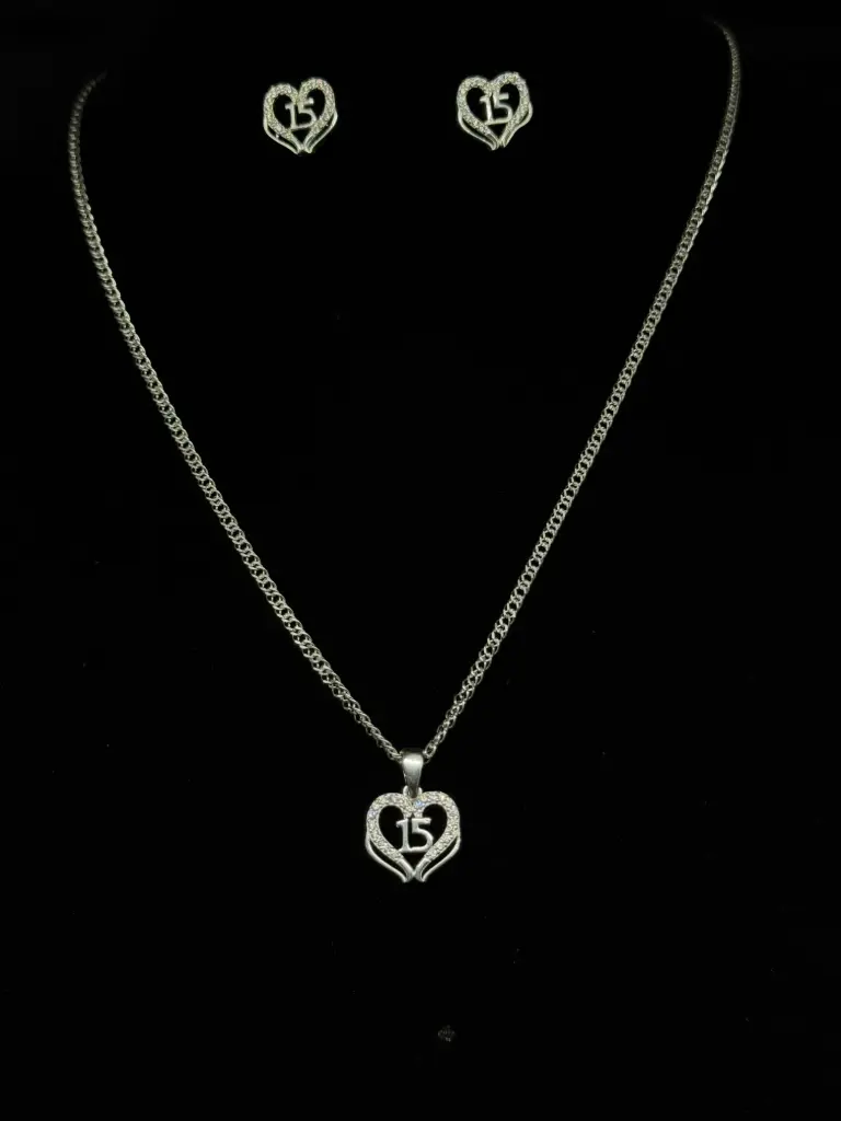 Dije y Cadena XV Plata Italiana 925