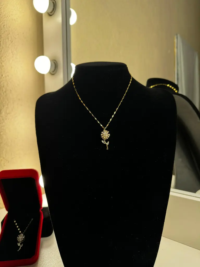 Collar Girasol Giratorio